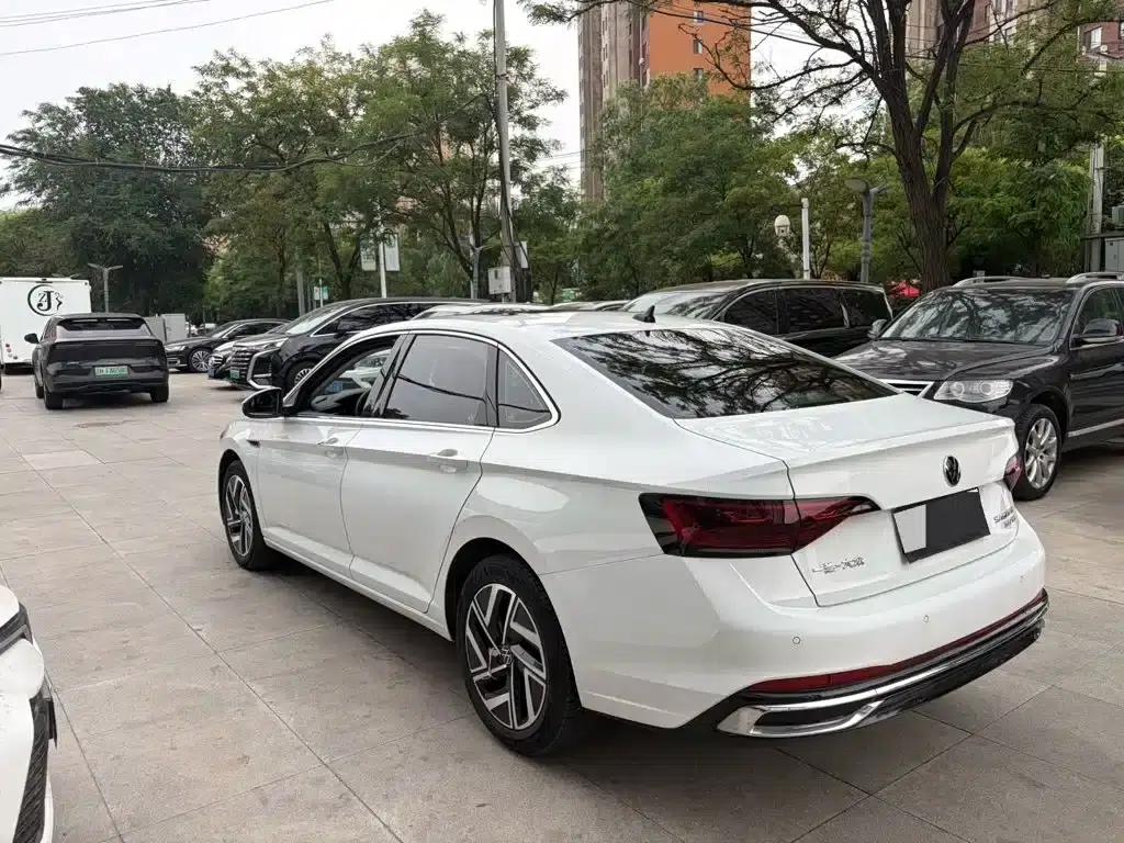 2023 Volkswagen Sagitar 300TSI DSG Super Edition — миниатюра 3