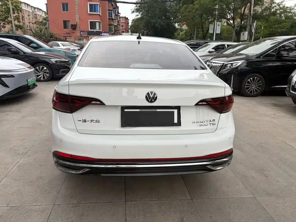 2023 Volkswagen Sagitar 300TSI DSG Super Edition — миниатюра 4