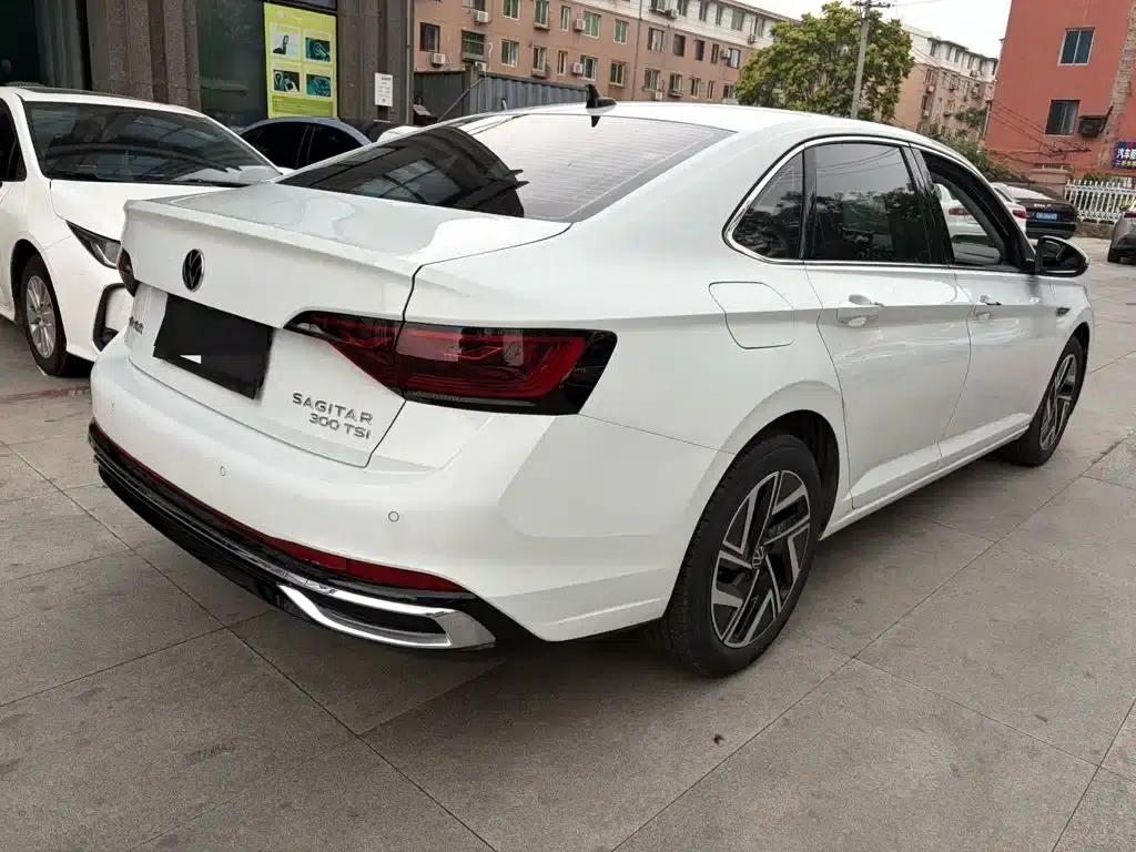 2023 Volkswagen Sagitar 300TSI DSG Super Edition — миниатюра 5