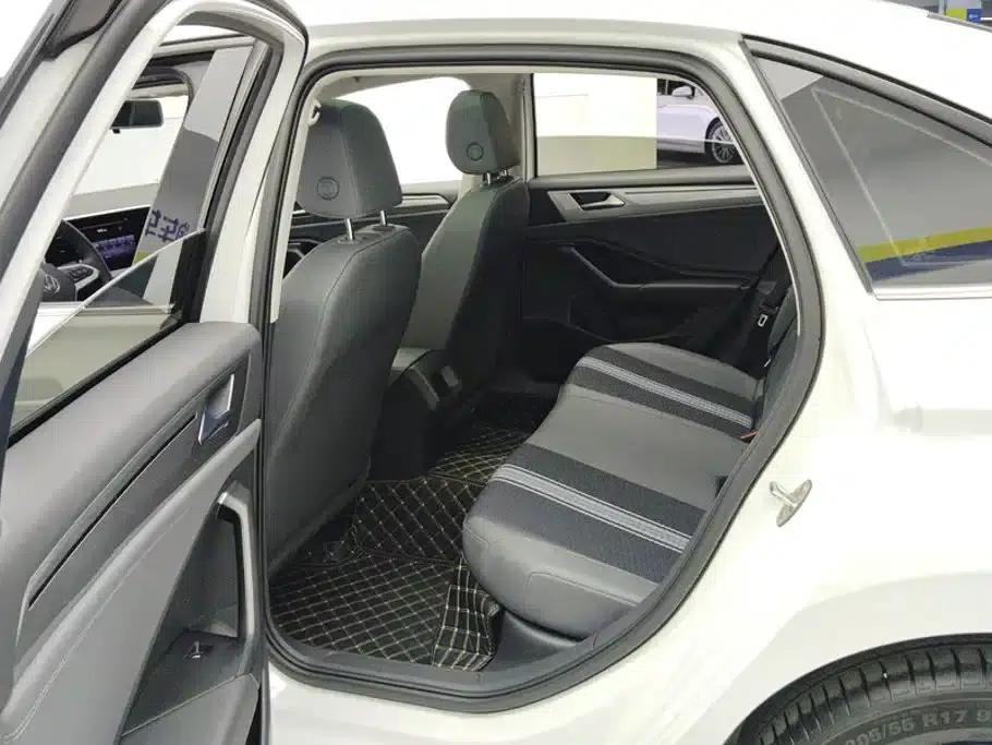 2024 Volkswagen Sagitar 300TSI DSG Flying Edition — миниатюра 11