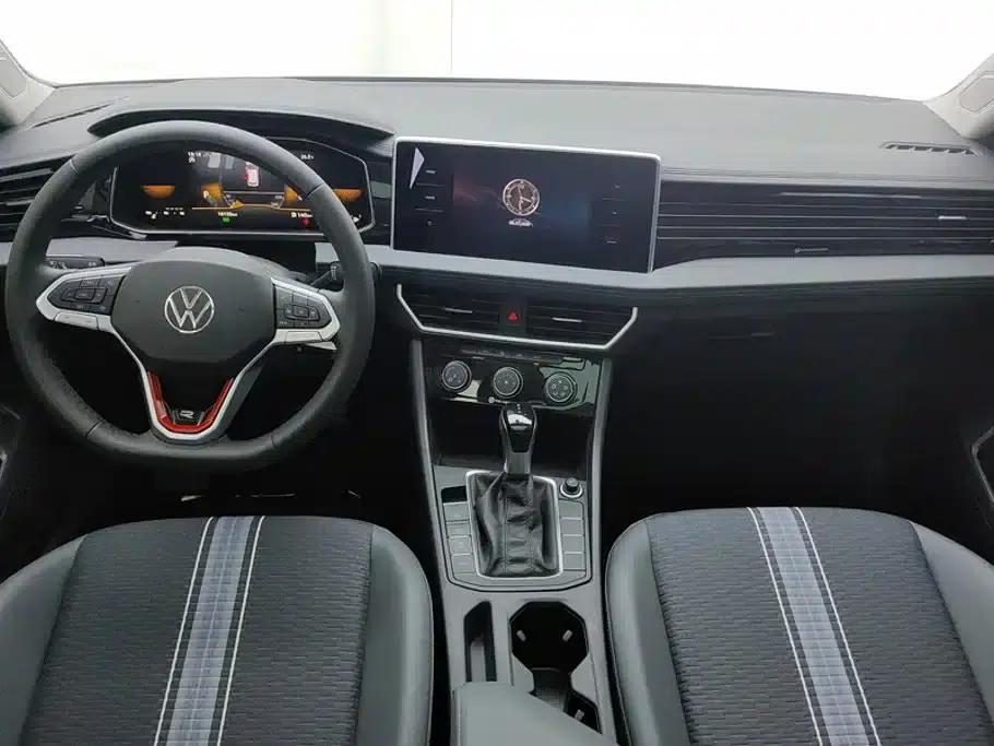 2024 Volkswagen Sagitar 300TSI DSG Flying Edition — миниатюра 12