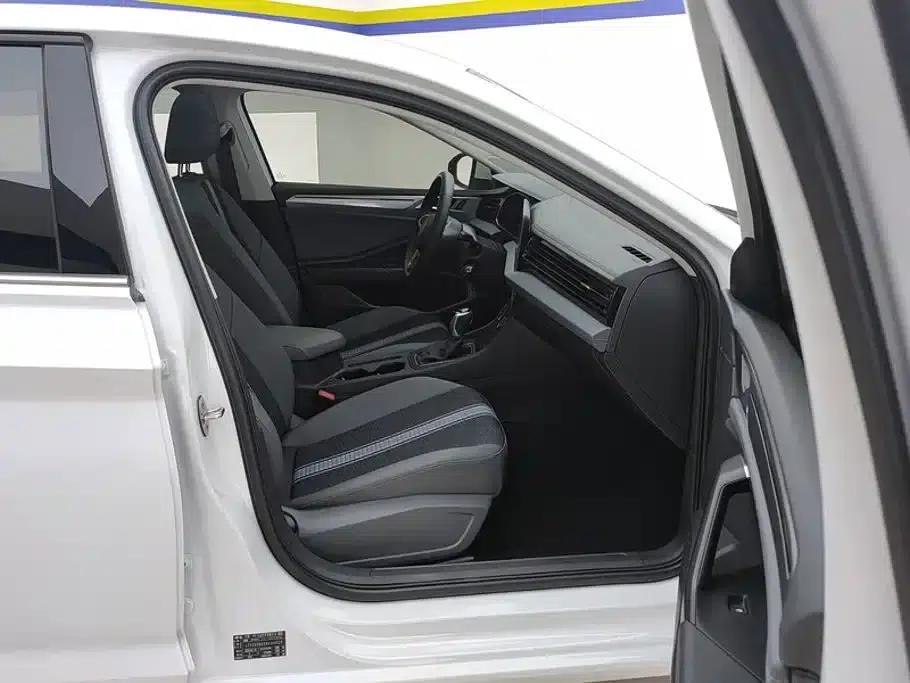 2024 Volkswagen Sagitar 300TSI DSG Flying Edition — миниатюра 8