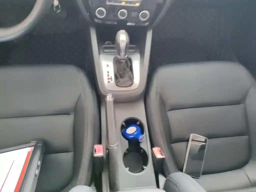 2014 Volkswagen Sagitar Facelift 1.6L Automatic Comfort Model — миниатюра 14