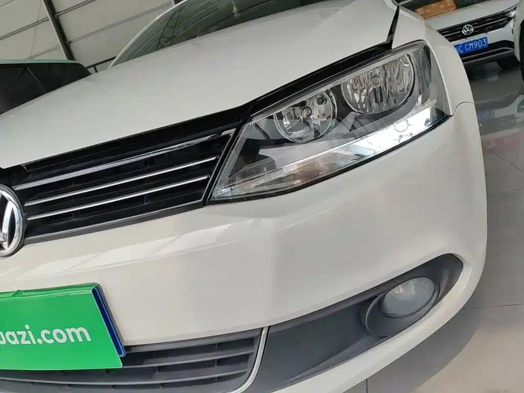 2014 Volkswagen Sagitar Facelift 1.6L Automatic Comfort Model — миниатюра 24