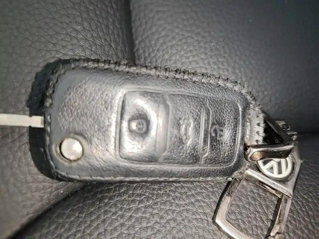 2014 Volkswagen Sagitar Facelift 1.6L Automatic Comfort Model — миниатюра 9