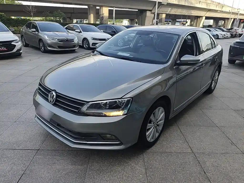 2015 Volkswagen Sagitar 1.6L Automatic Comfort Model — миниатюра 2