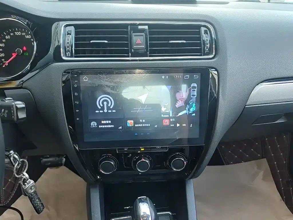 2015 Volkswagen Sagitar 1.6L Automatic Comfort Model — миниатюра 13