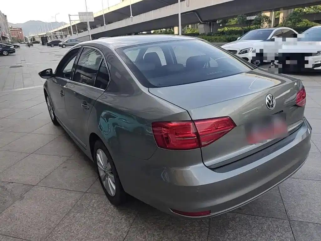 2015 Volkswagen Sagitar 1.6L Automatic Comfort Model — миниатюра 5