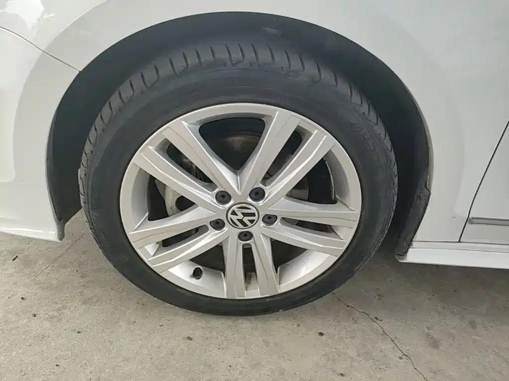 2018 Volkswagen Sagitar 280TSI DSG Dynamic Edition — миниатюра 23