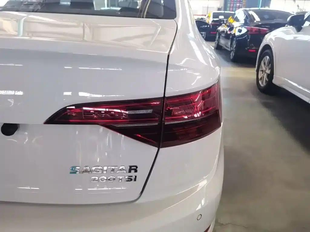 2021 Volkswagen Sagitar 200TSI DSG Super Edition — миниатюра 8