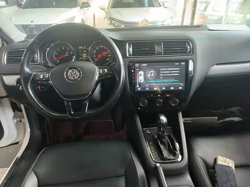 2017 Volkswagen Sagitar 1.6L Automatic Comfort Edition — миниатюра 10