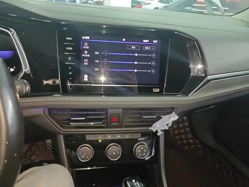 2021 Volkswagen Sagitar 200TSI DSG Comfort Smart Edition — миниатюра 13