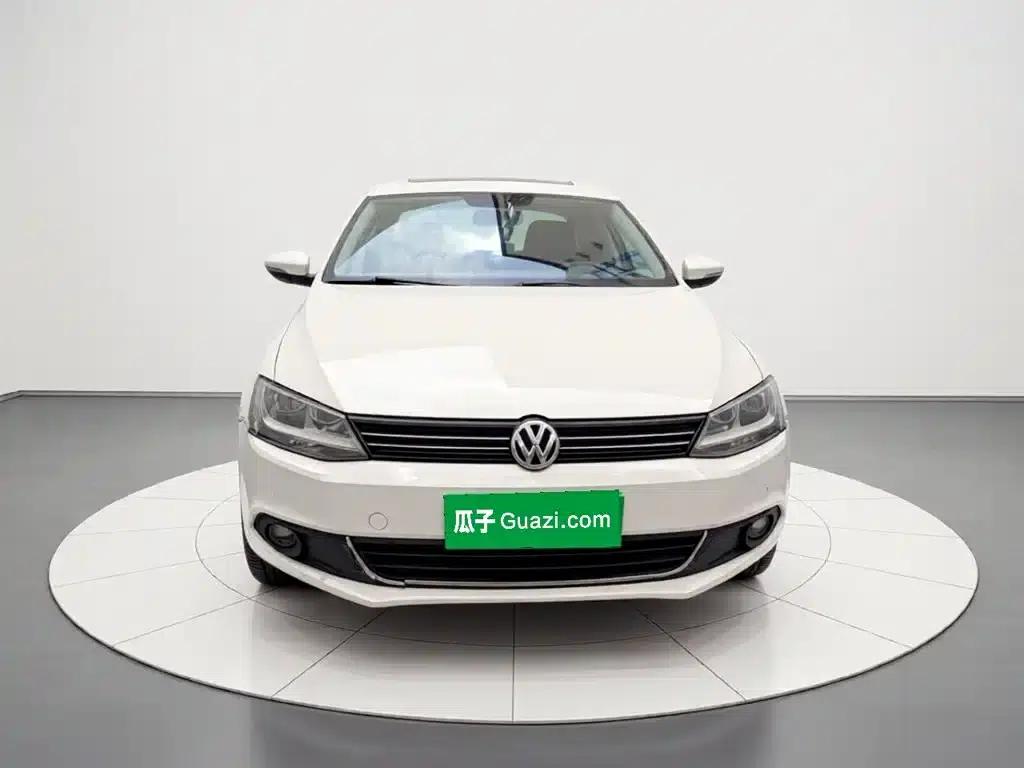 2014 Volkswagen Sagitar Facelift 1.6L Automatic Comfort Model — миниатюра 24