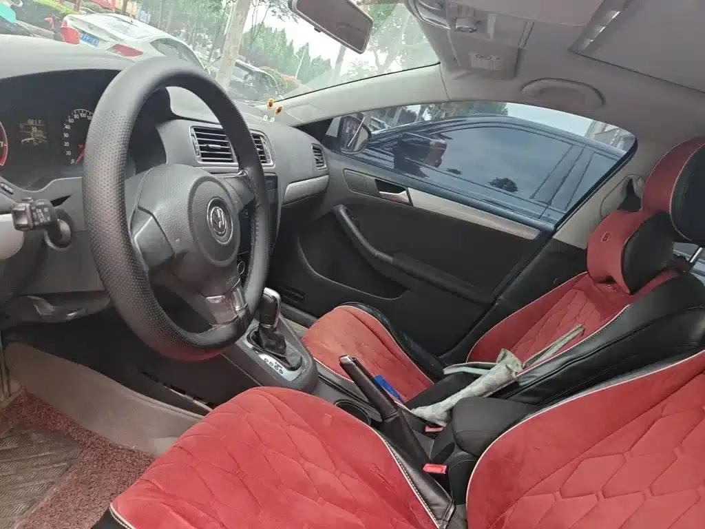 2014 Volkswagen Sagitar Facelift 1.6L Automatic Comfort Model — миниатюра 8