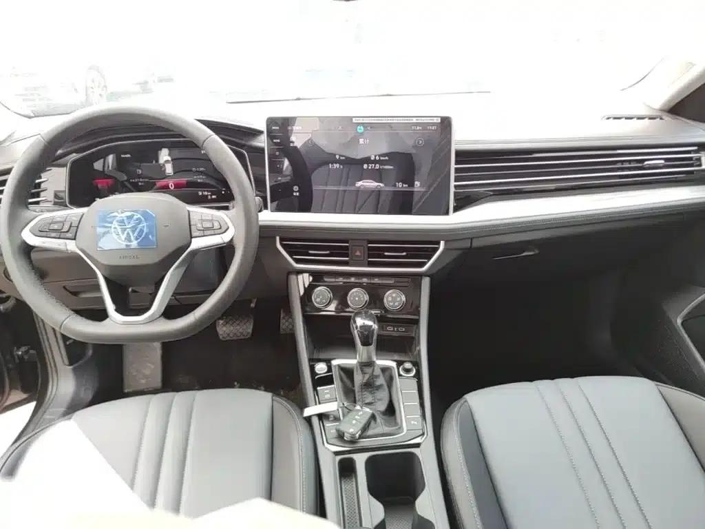Sagitar 2026 30 Million Unit Selection Edition 300TSI DSG Super Edition — миниатюра 10