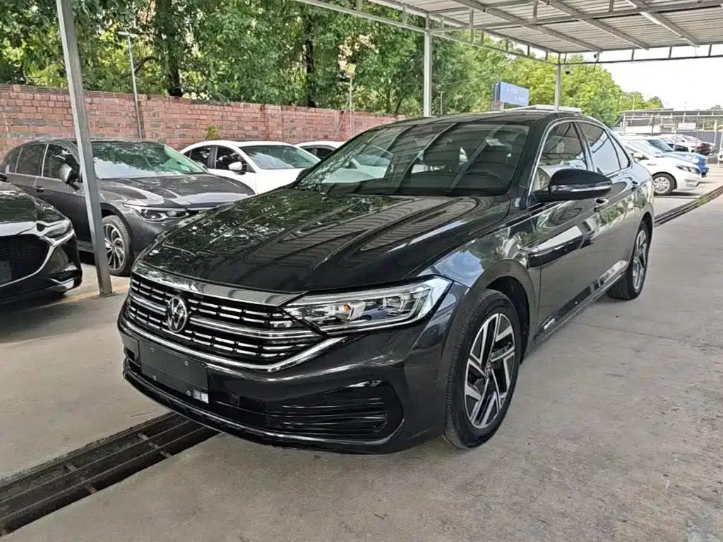 2023 Volkswagen Sagitar 300TSI DSG Super Edition — миниатюра 1