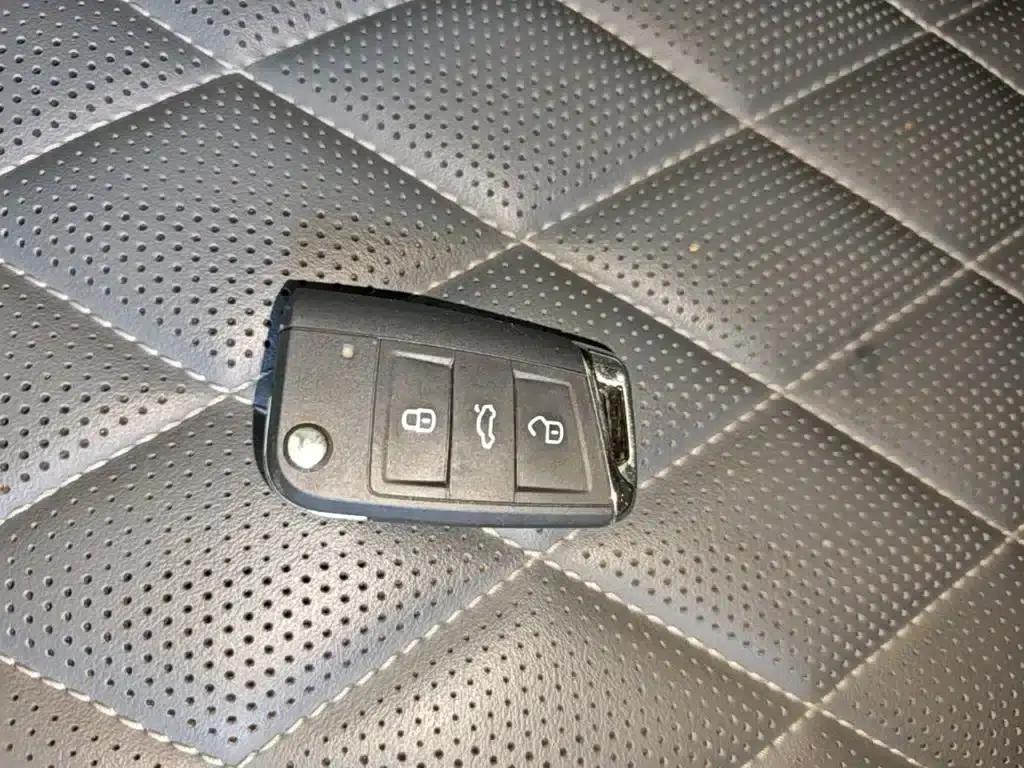 2023 Volkswagen Sagitar 300TSI DSG Super Edition — миниатюра 9