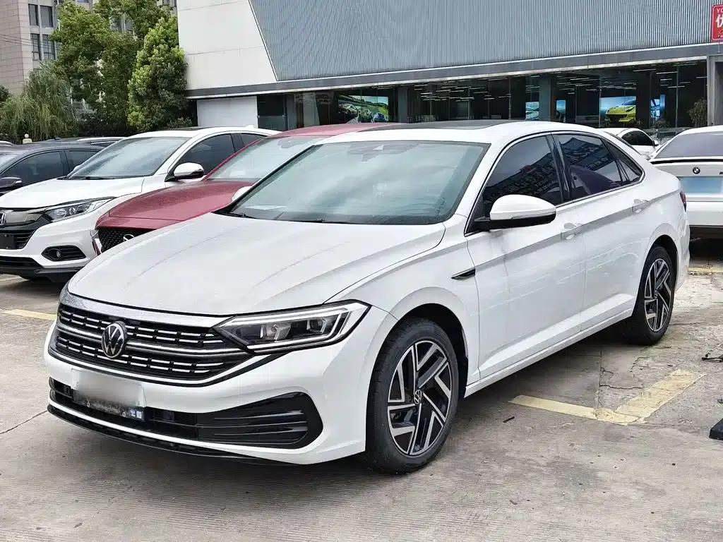 2023 Volkswagen Sagitar 300TSI DSG Super Edition — миниатюра 2