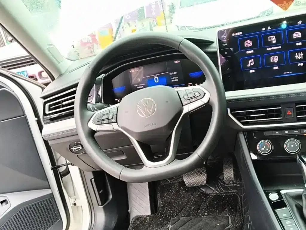 2023 Volkswagen Sagitar 300TSI DSG Super Edition — миниатюра 11