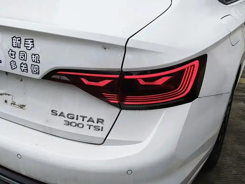 2023 Volkswagen Sagitar 300TSI DSG Super Edition — миниатюра 8