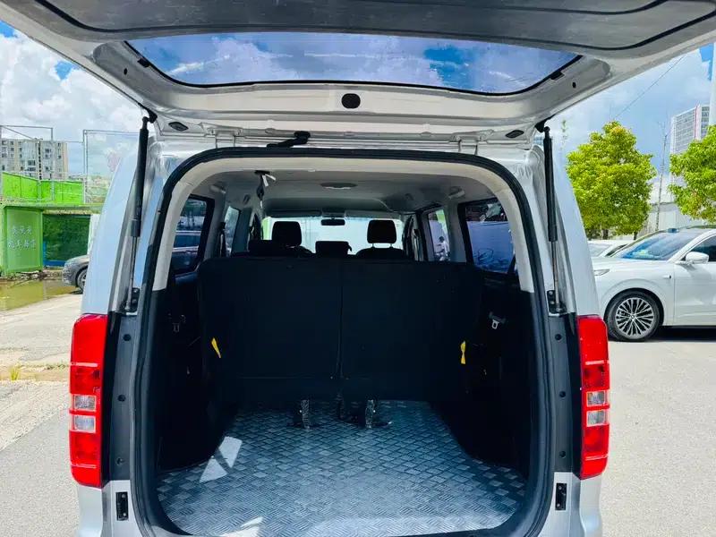 Refine M3 2019 PLUS 1.8L 7-seater Elite Edition — миниатюра 11