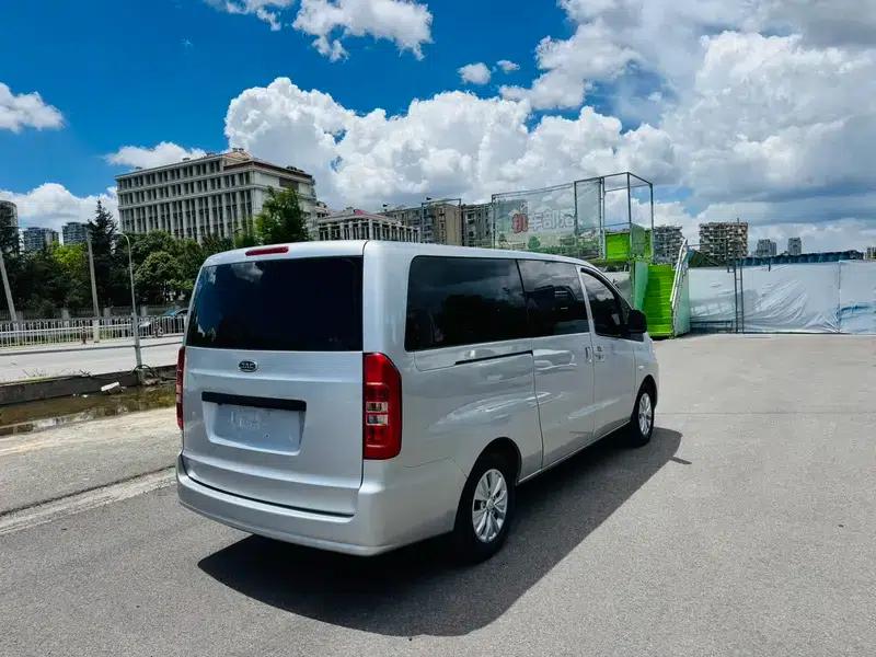 Refine M3 2019 PLUS 1.8L 7-seater Elite Edition — миниатюра 5