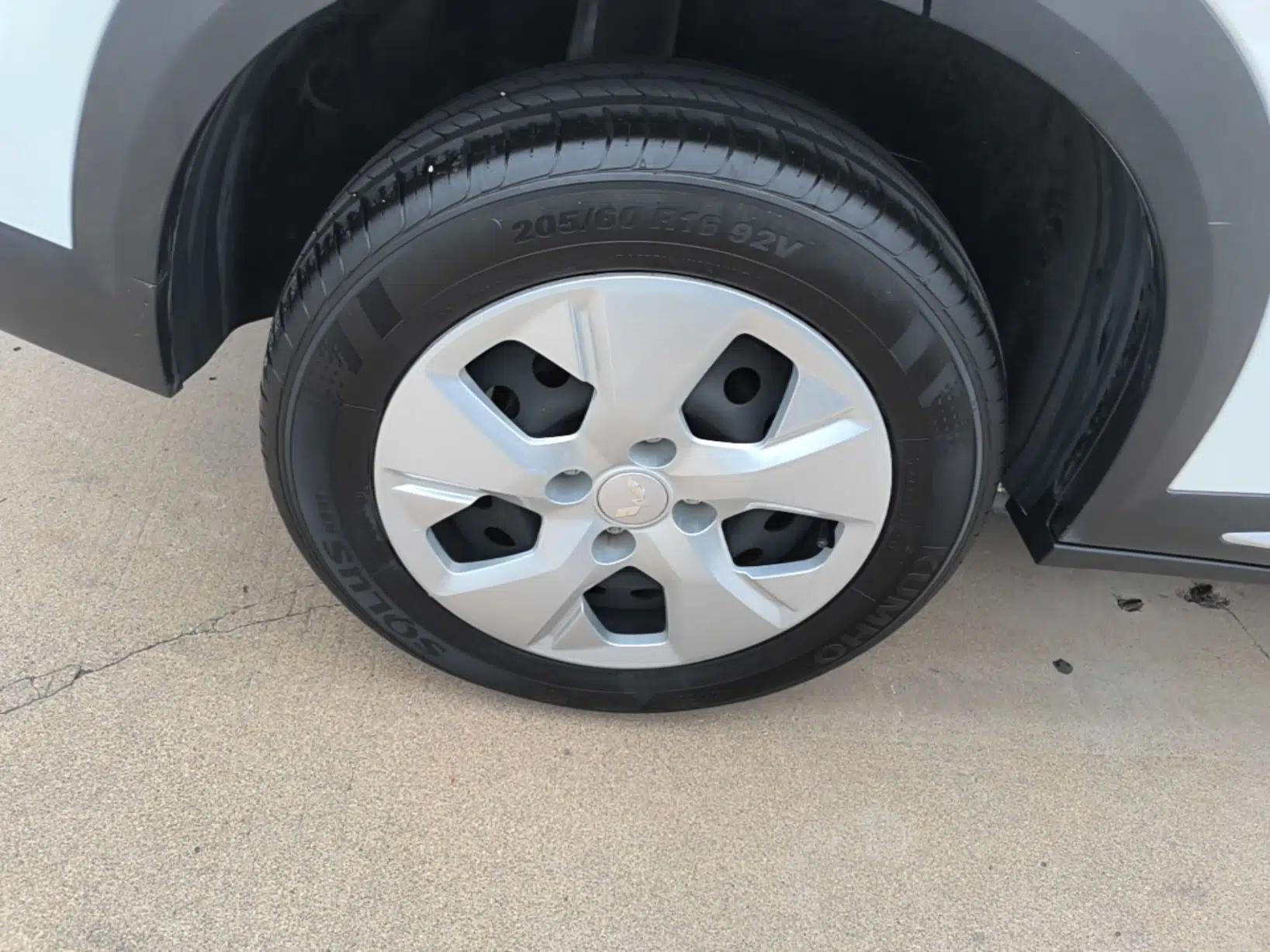 Wuling Alvez 2022 1.5L Manual Free-Style Model — миниатюра 11