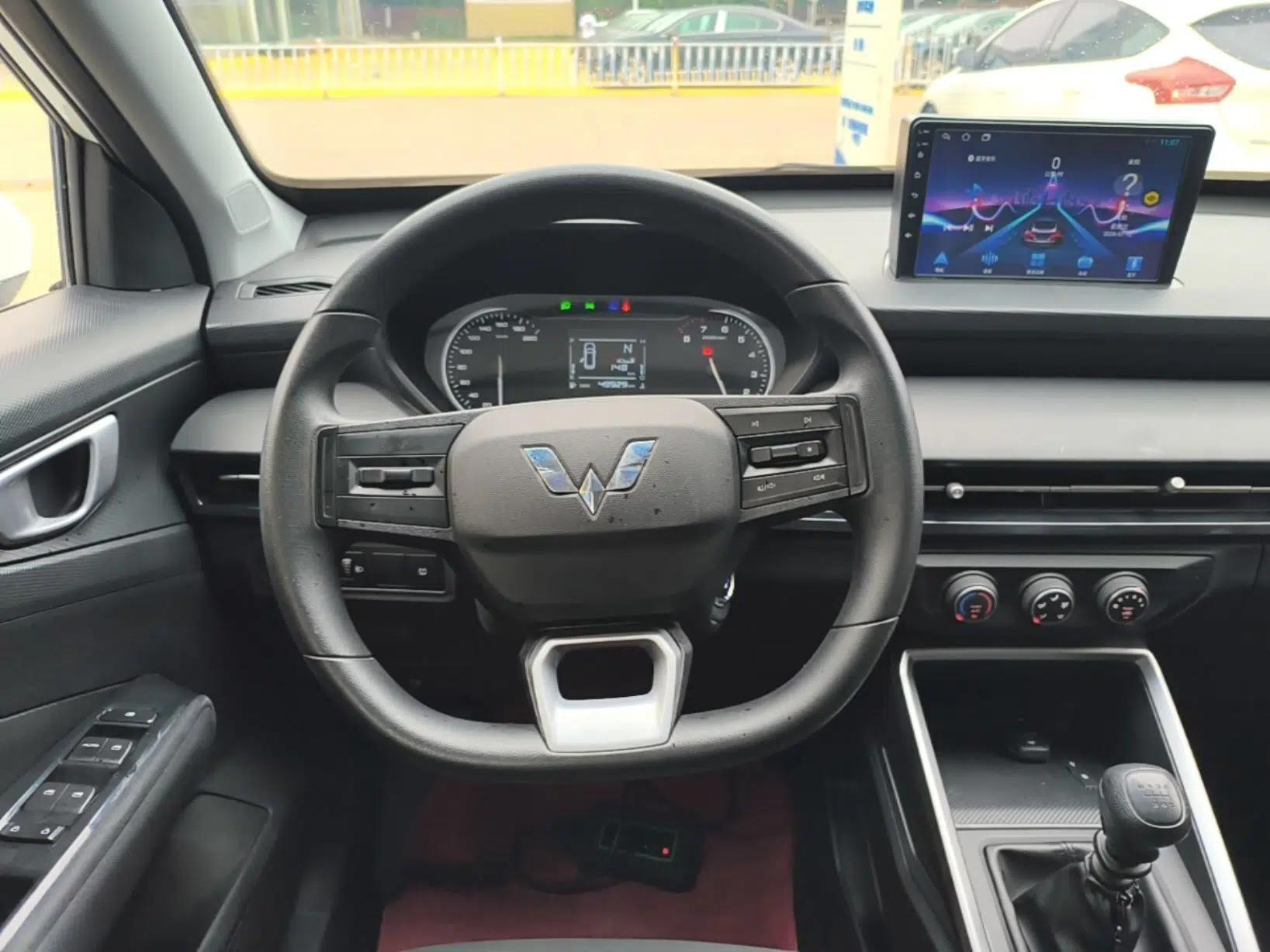 Wuling Alvez 2022 1.5L Manual Free-Style Model — миниатюра 18