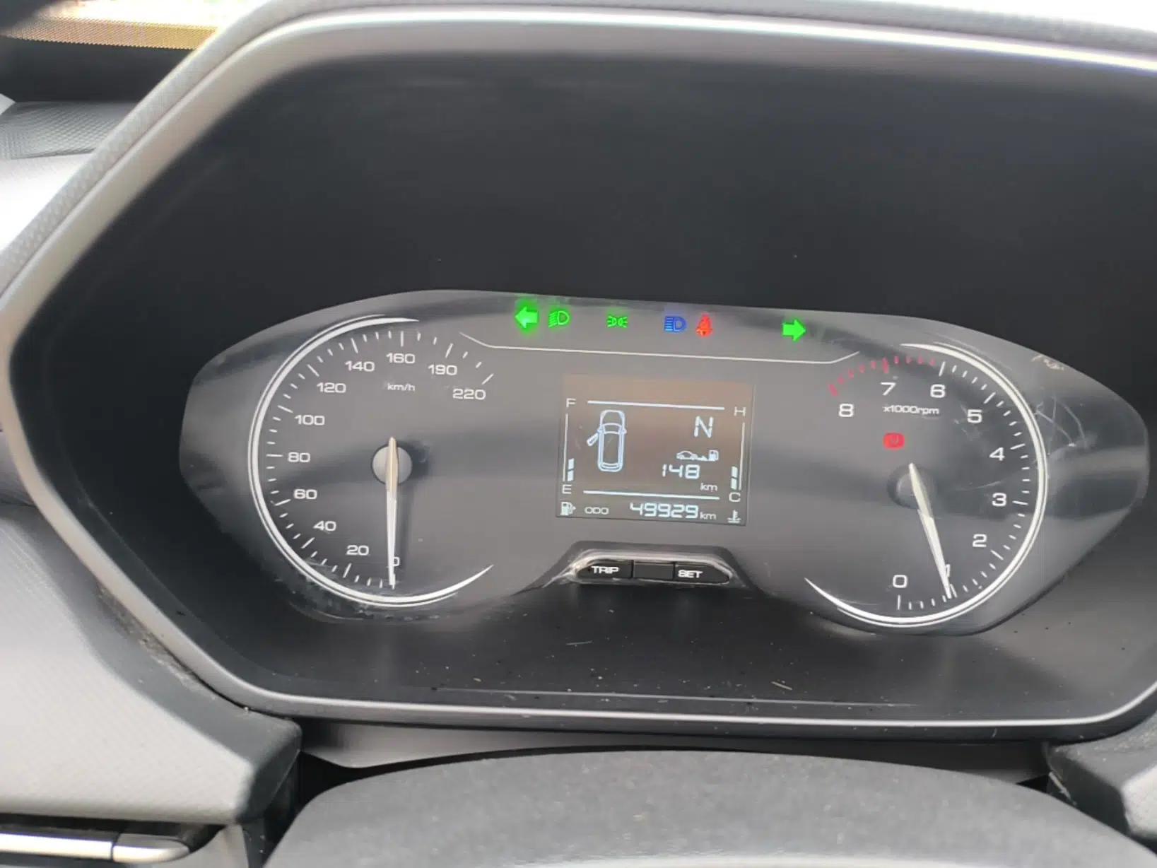 Wuling Alvez 2022 1.5L Manual Free-Style Model — миниатюра 19