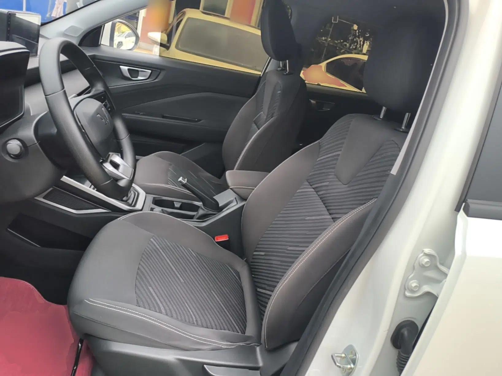 Wuling Alvez 2022 1.5L Manual Free-Style Model — миниатюра 22