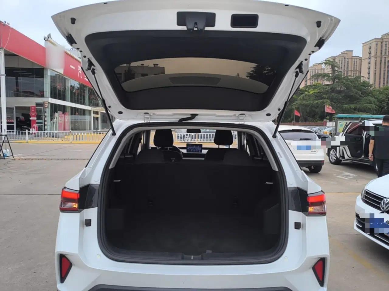 Wuling Alvez 2022 1.5L Manual Free-Style Model — миниатюра 27