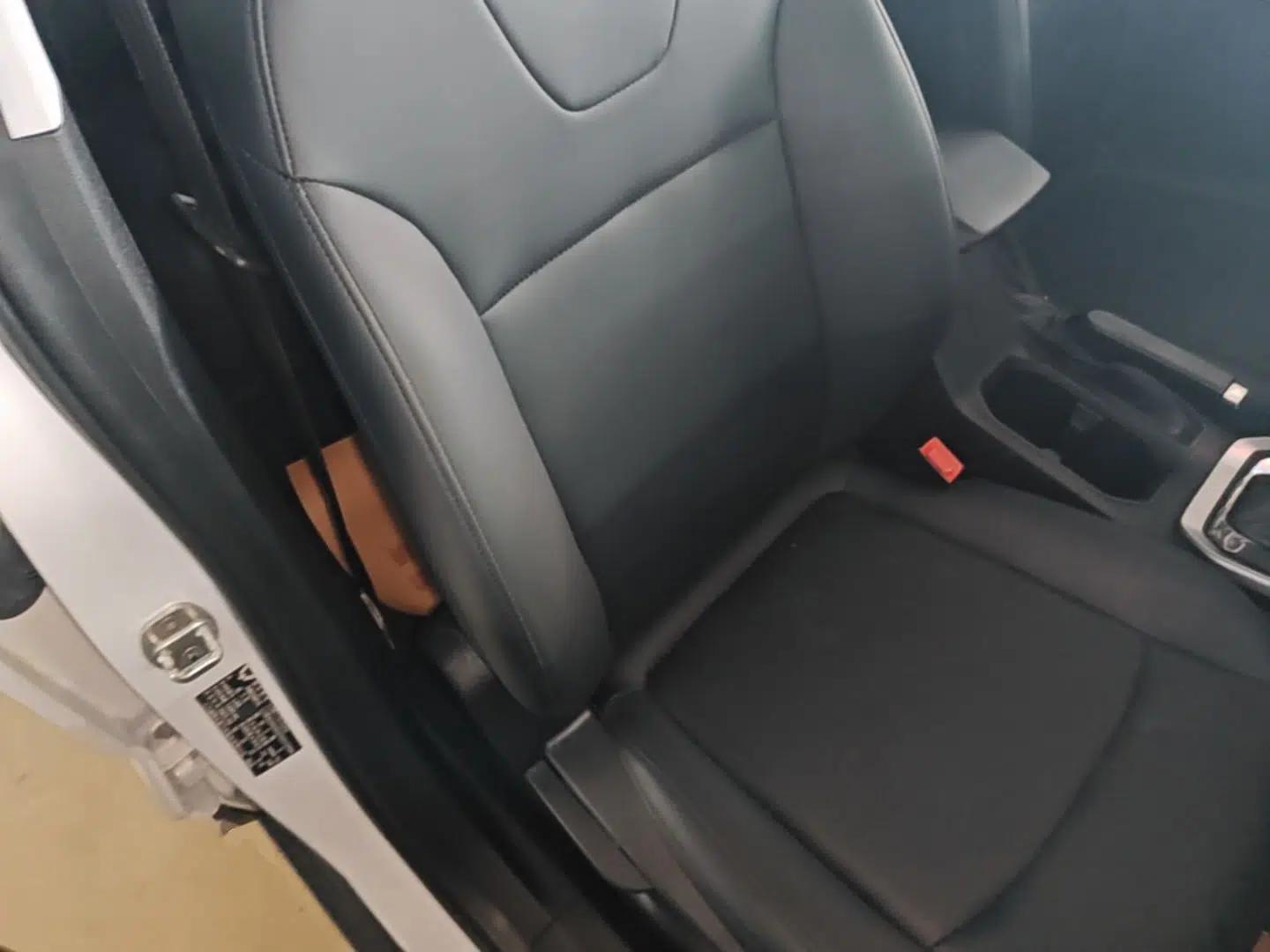 Wuling Alvez 2023 1.5L CVT Comfort Edition — миниатюра 19