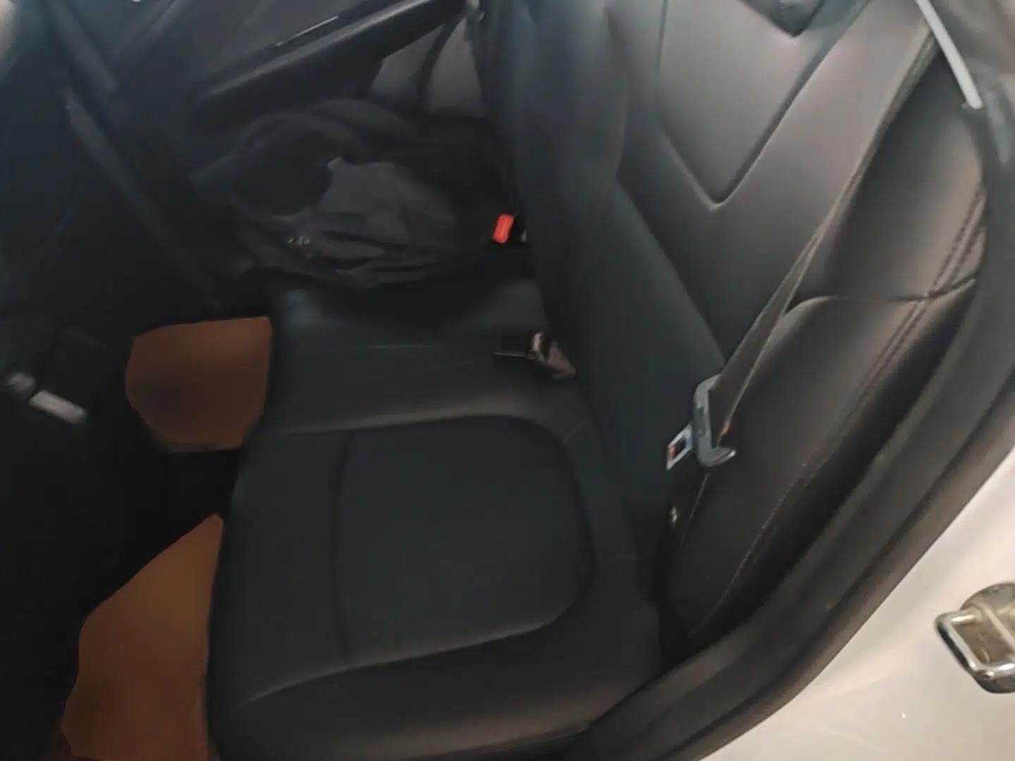 Wuling Alvez 2023 1.5L CVT Comfort Edition — миниатюра 20