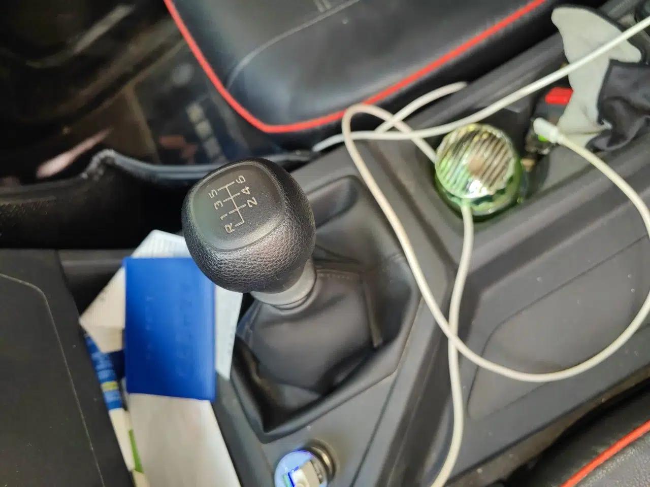 Wuling Hongguang PLUS 2020 1.5L Manual Standard Edition 5 Seats — миниатюра 14