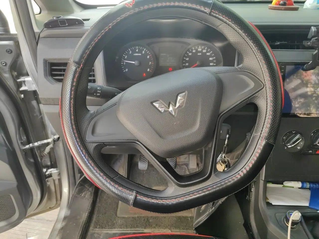 Wuling Hongguang PLUS 2020 1.5L Manual Standard Edition 5 Seats — миниатюра 10