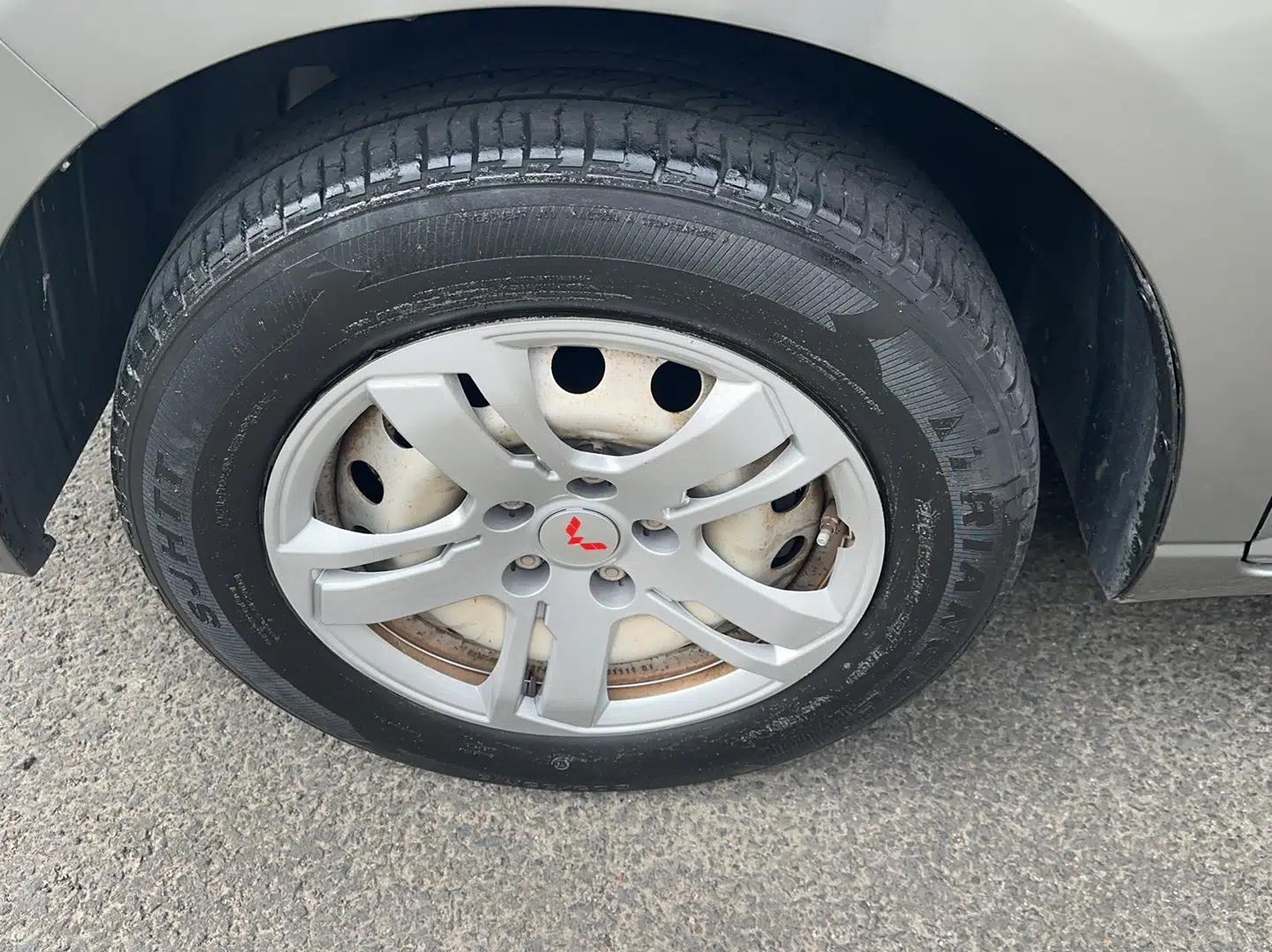 Wuling Hongguang PLUS 2020 1.5L Manual Standard Edition 5 Seats — миниатюра 14