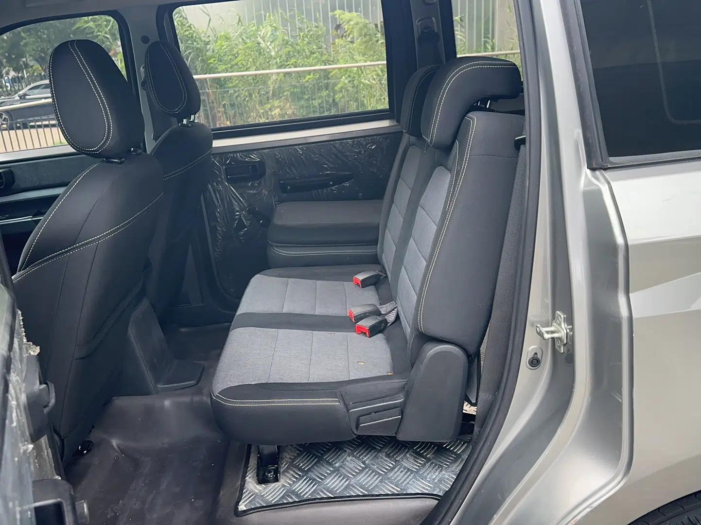 Wuling Hongguang PLUS 2020 1.5L Manual Standard Edition 5 Seats — миниатюра 26