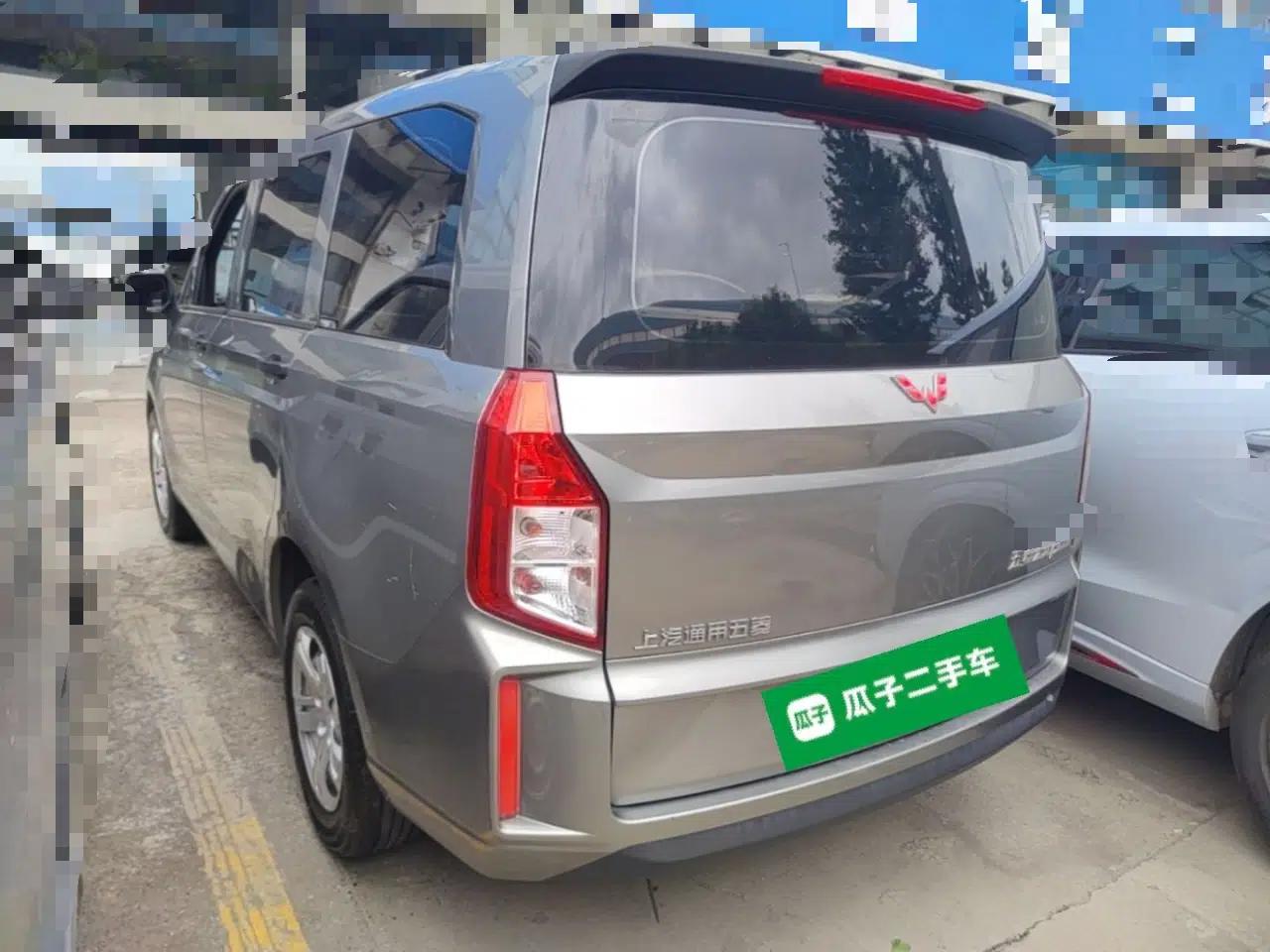 Wuling Hongguang PLUS 2020 1.5L Manual Standard Edition 5 Seats — миниатюра 4