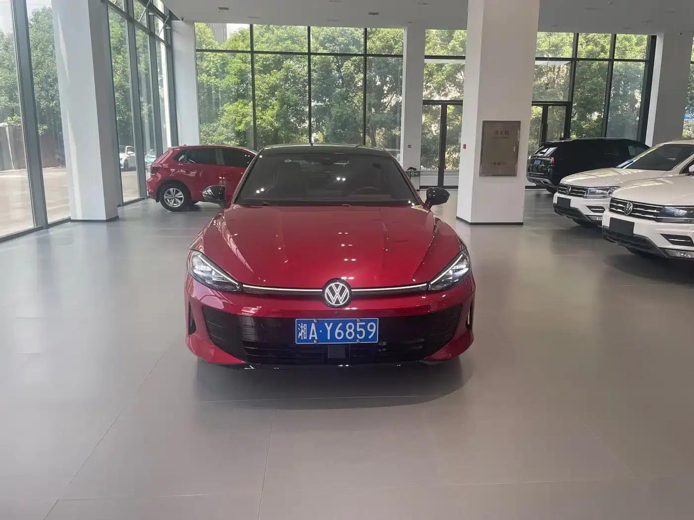 Lamando 2026 Model, Lamando L GTS 380TSI Lingfeng Millionth Anniversary Edition — миниатюра 2