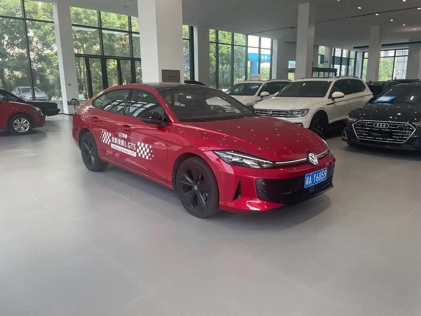Lamando 2026 Model, Lamando L GTS 380TSI Lingfeng Millionth Anniversary Edition — миниатюра 3