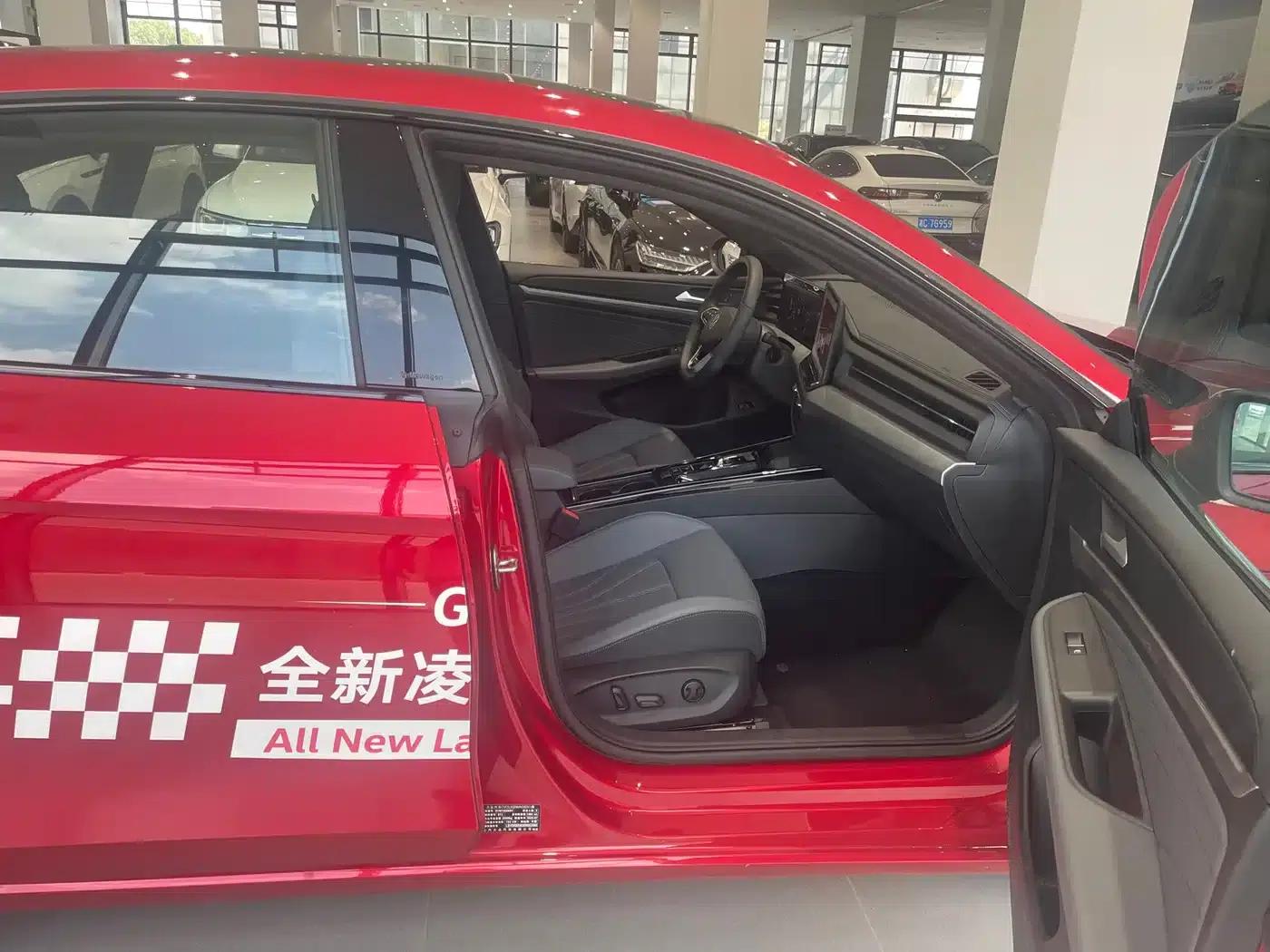 Lamando 2026 Model, Lamando L GTS 380TSI Lingfeng Millionth Anniversary Edition — миниатюра 5