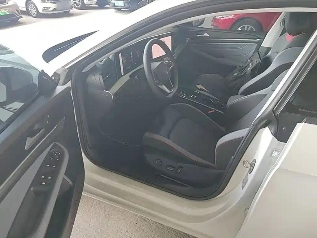 Lamando 2024 Lamando L 280TSI DSG Hot Edition — миниатюра 16