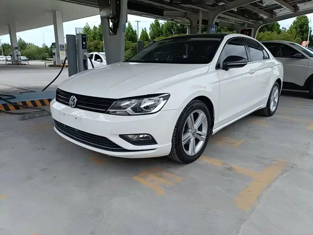 Lamando 2015 280TSI DSG Comfort Edition — миниатюра 1