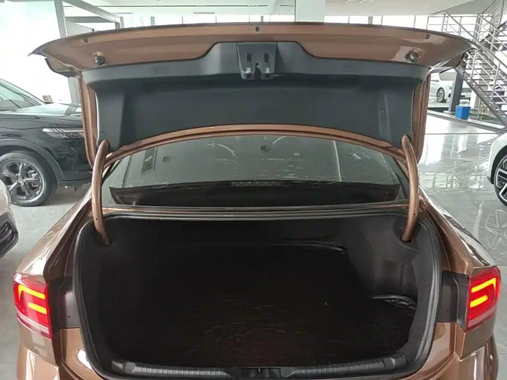 Lamando 2015 280TSI DSG Comfort Edition — миниатюра 19