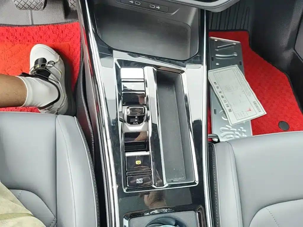 2026 Lamando L 300TSI Lingfeng Edition — миниатюра 14
