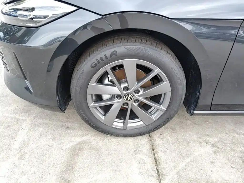 2026 Lamando L 300TSI Lingfeng Edition — миниатюра 23