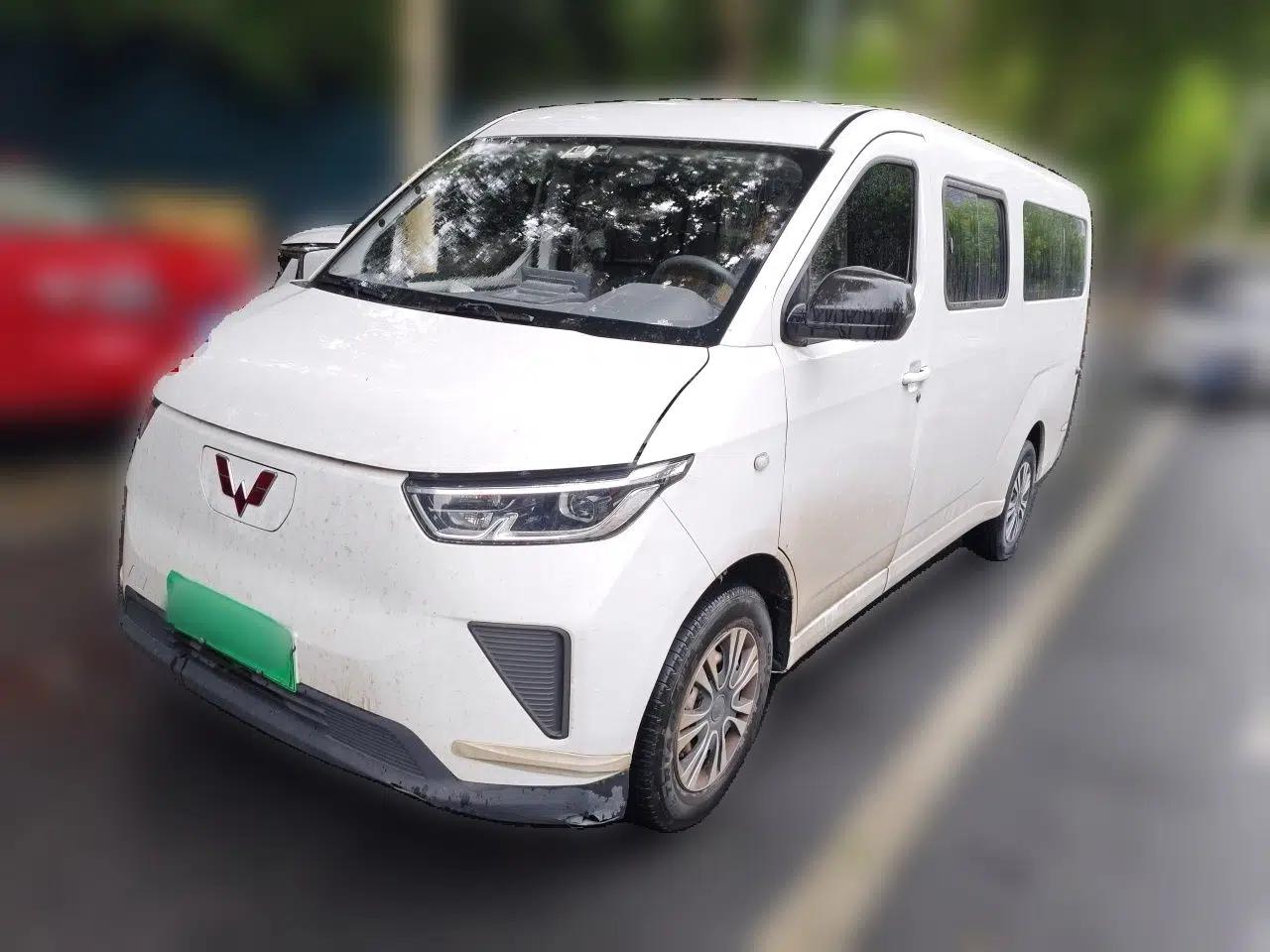 Wuling Yangguang 2024 300KM Comfort Version Passenger Van 75kW — миниатюра 1