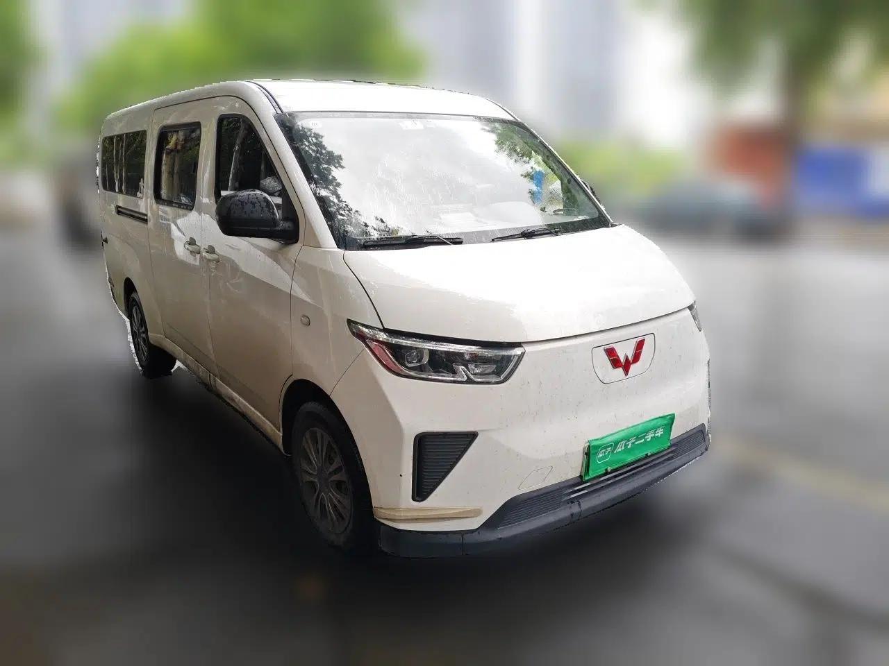 Wuling Yangguang 2024 300KM Comfort Version Passenger Van 75kW — миниатюра 3
