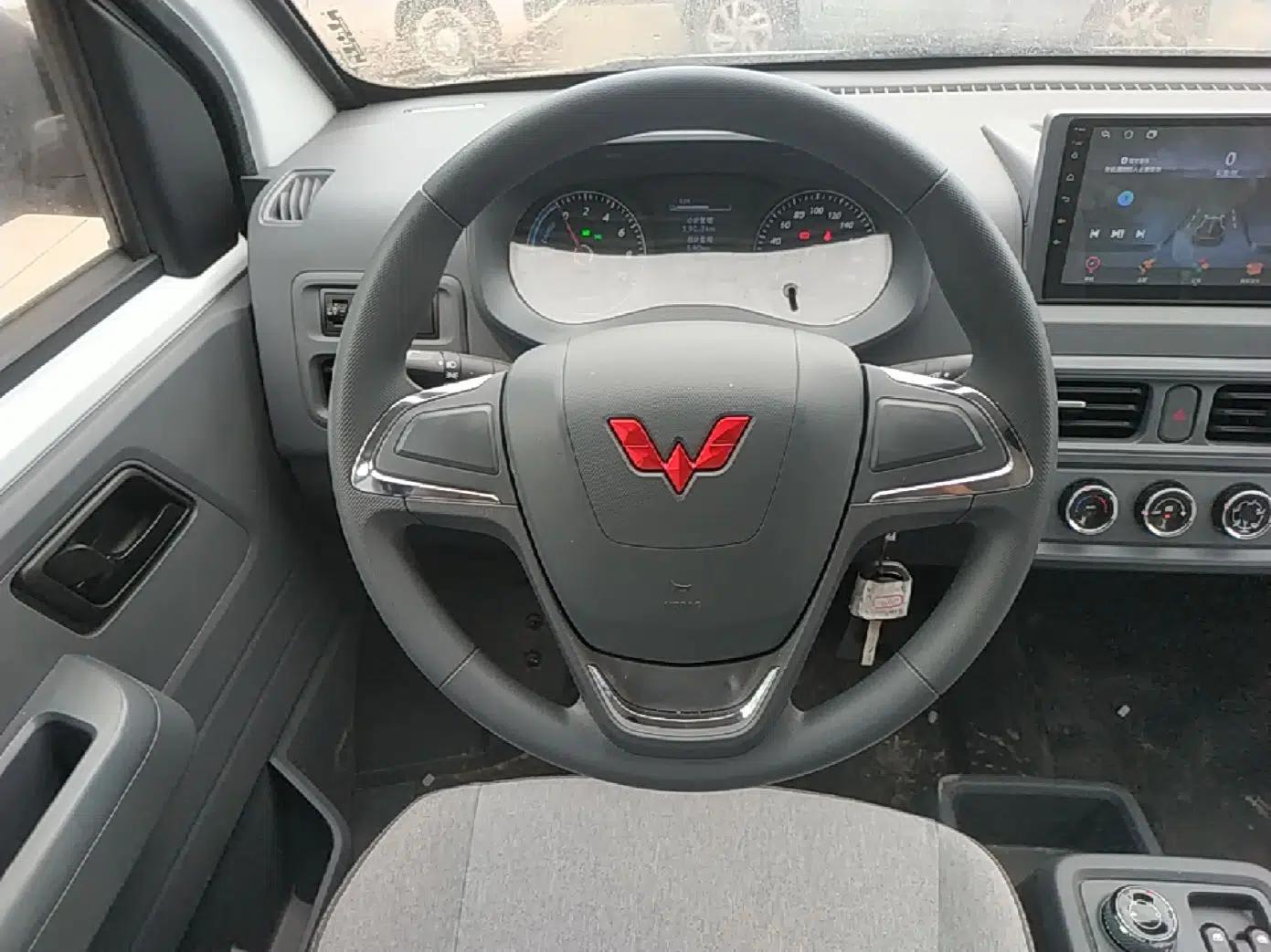 Wuling Yangguang 2024 300KM Comfort Version Passenger Van 75kW — миниатюра 13