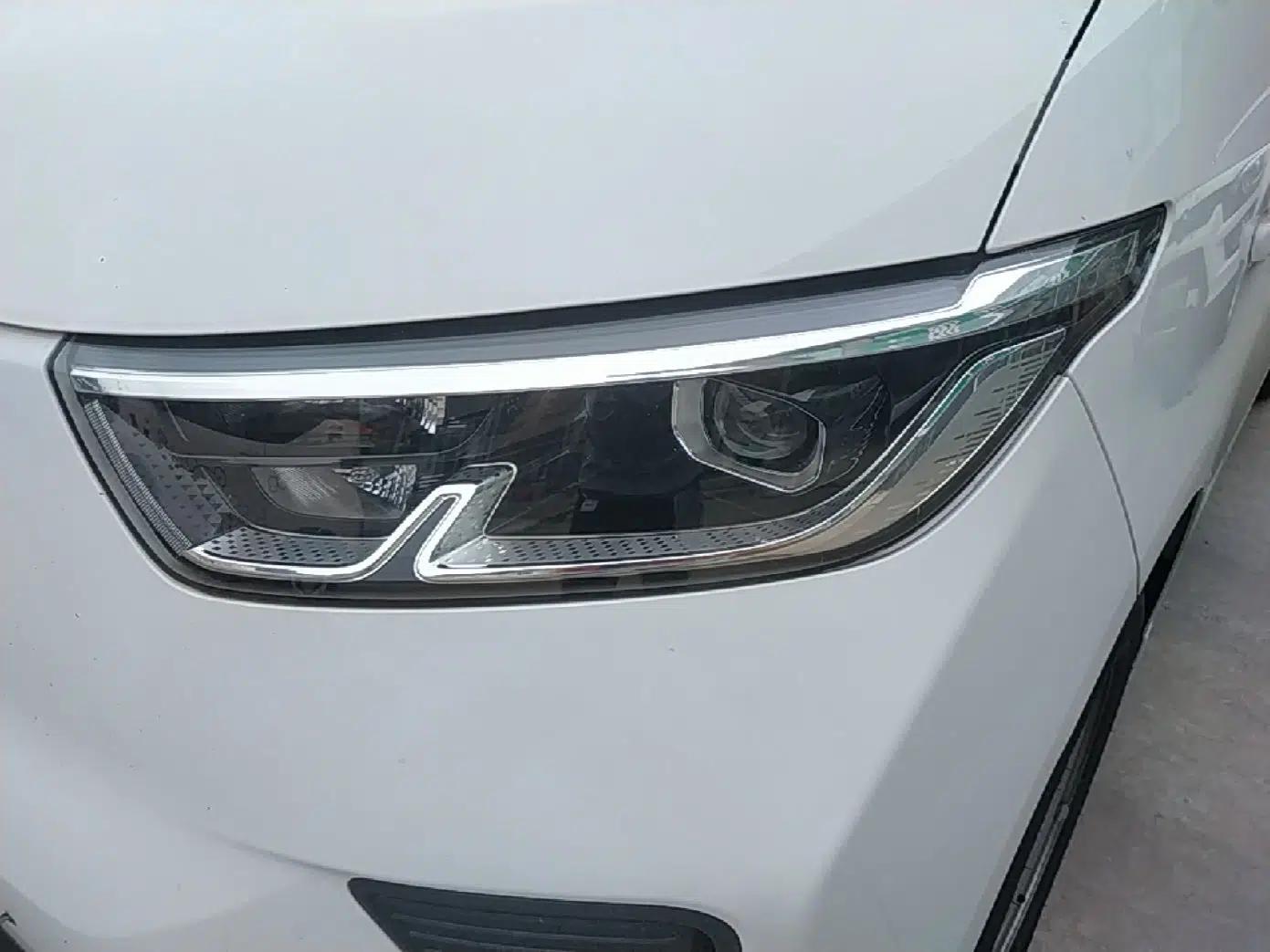 Wuling Yangguang 2024 300KM Comfort Version Passenger Van 75kW — миниатюра 8